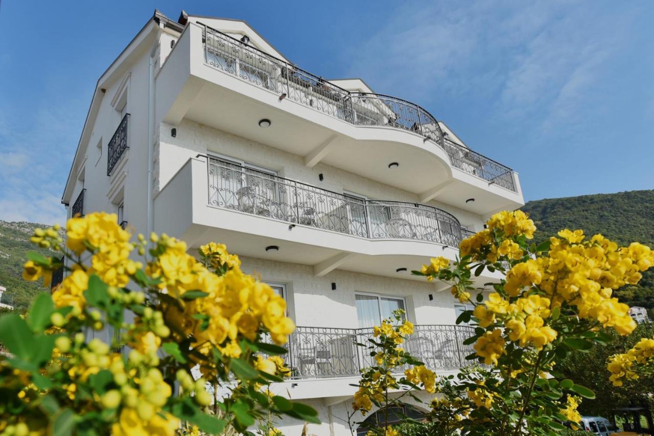 Villa Julia Baošići エクステリア 写真